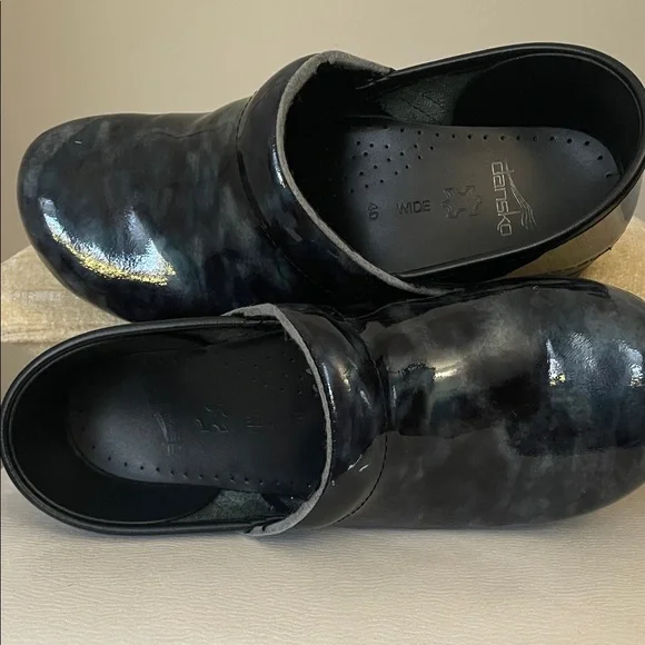 Dansko Clogs - Picture 2 of 5